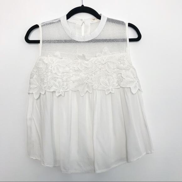 Boutique Small S Floral Applique Flowy Mesh Yoke Sleeveless Top White Keyhole - Picture 1 of 8